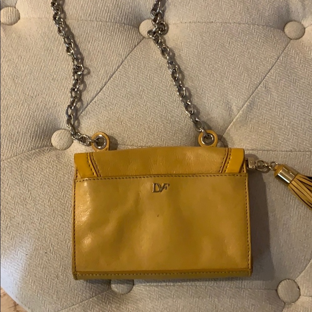 Crossbody - Picture 2 of 4